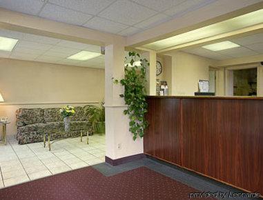 Отель Super 8 Ашленд Интерьер фото